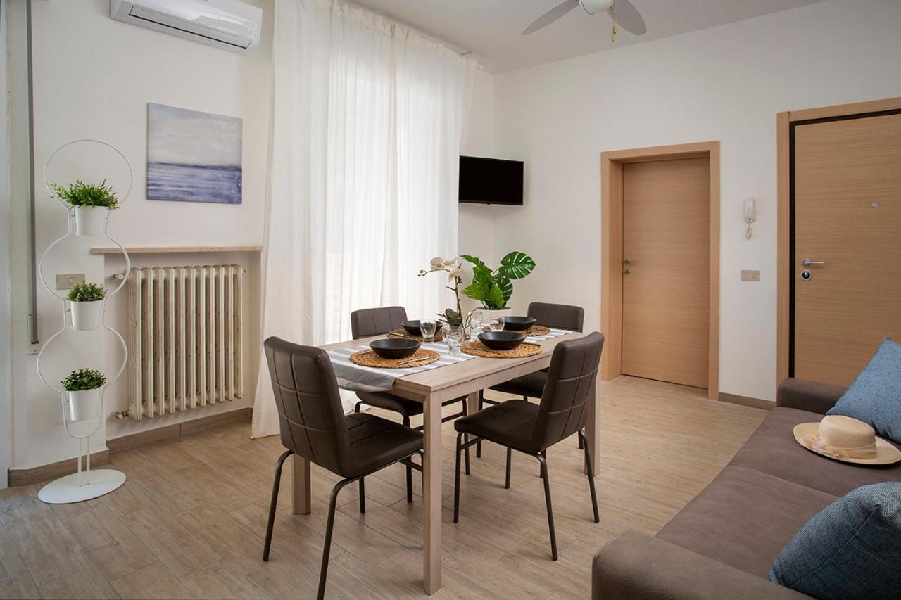 Appartamenti Villa Miramare Rimini Ngoại thất bức ảnh