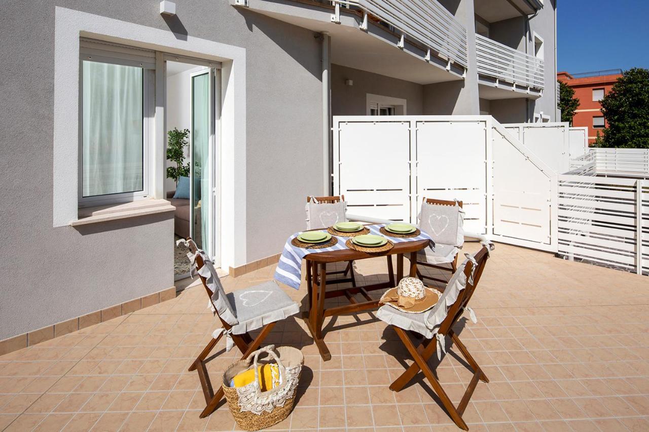 Appartamenti Villa Miramare Rimini Ngoại thất bức ảnh