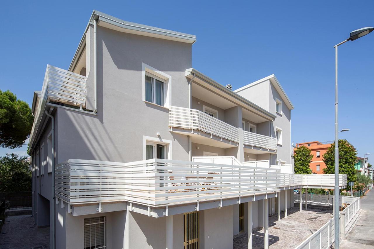 Appartamenti Villa Miramare Rimini Ngoại thất bức ảnh